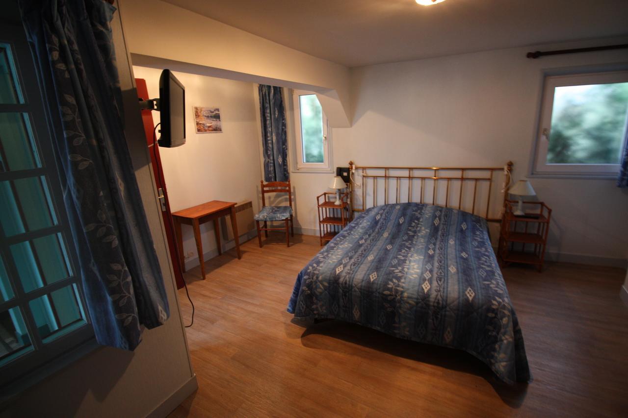 Hotel Restaurant Les Deux Sapins Cailly-sur-Eure Chambre photo